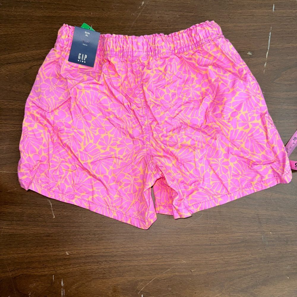 Gap Bundle - Picture 2 of 12